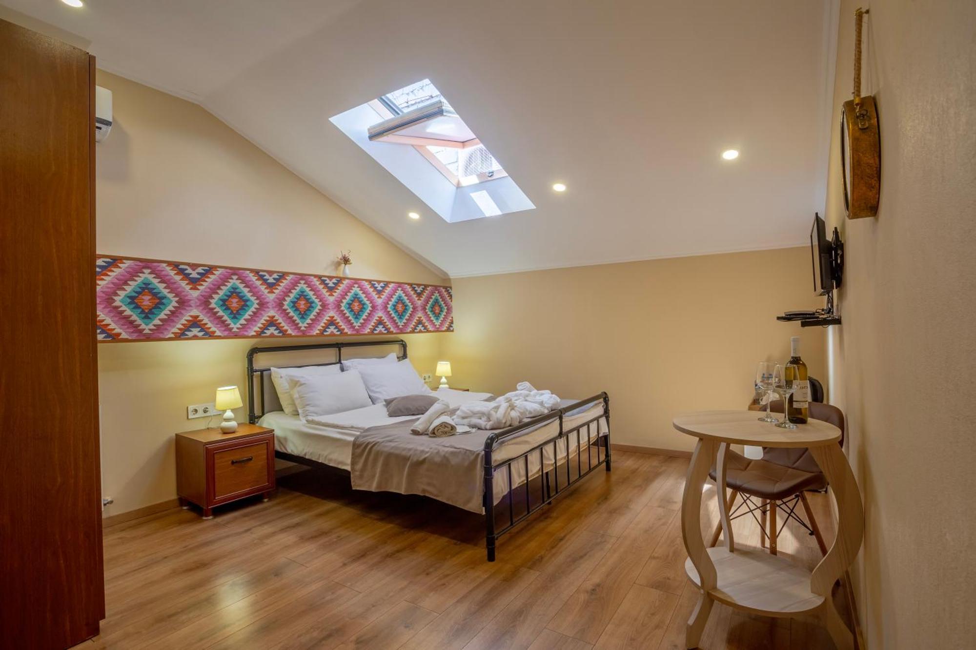 Hotel Middleton Tbilisi Ngoại thất bức ảnh