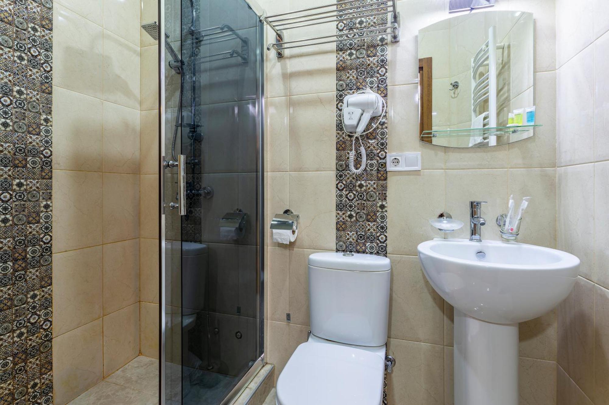 Hotel Middleton Tbilisi Ngoại thất bức ảnh