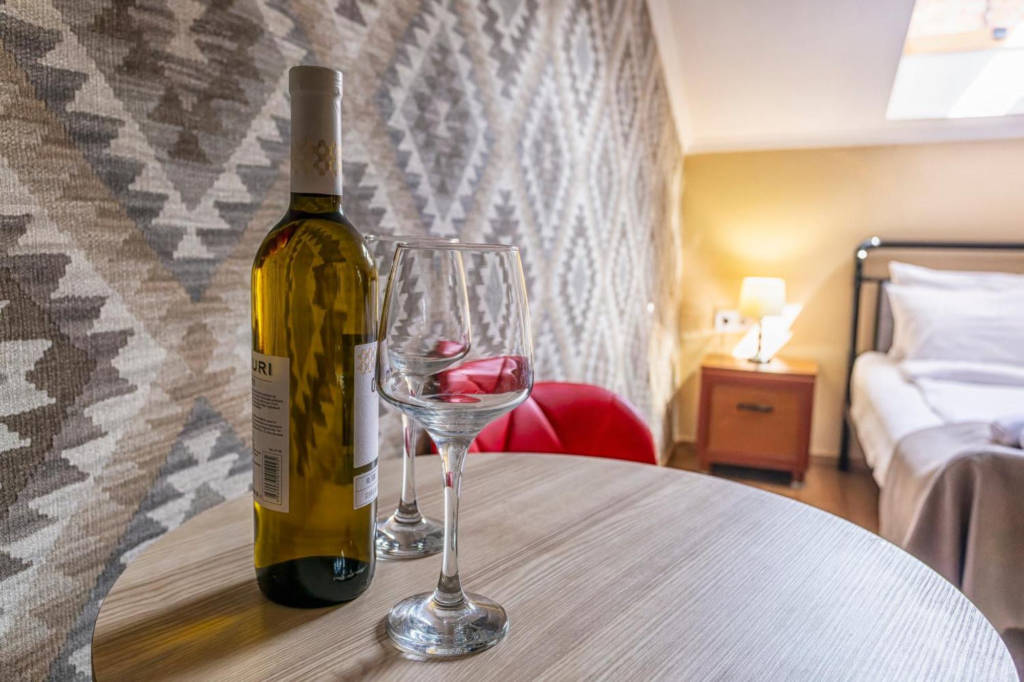 Hotel Middleton Tbilisi Ngoại thất bức ảnh